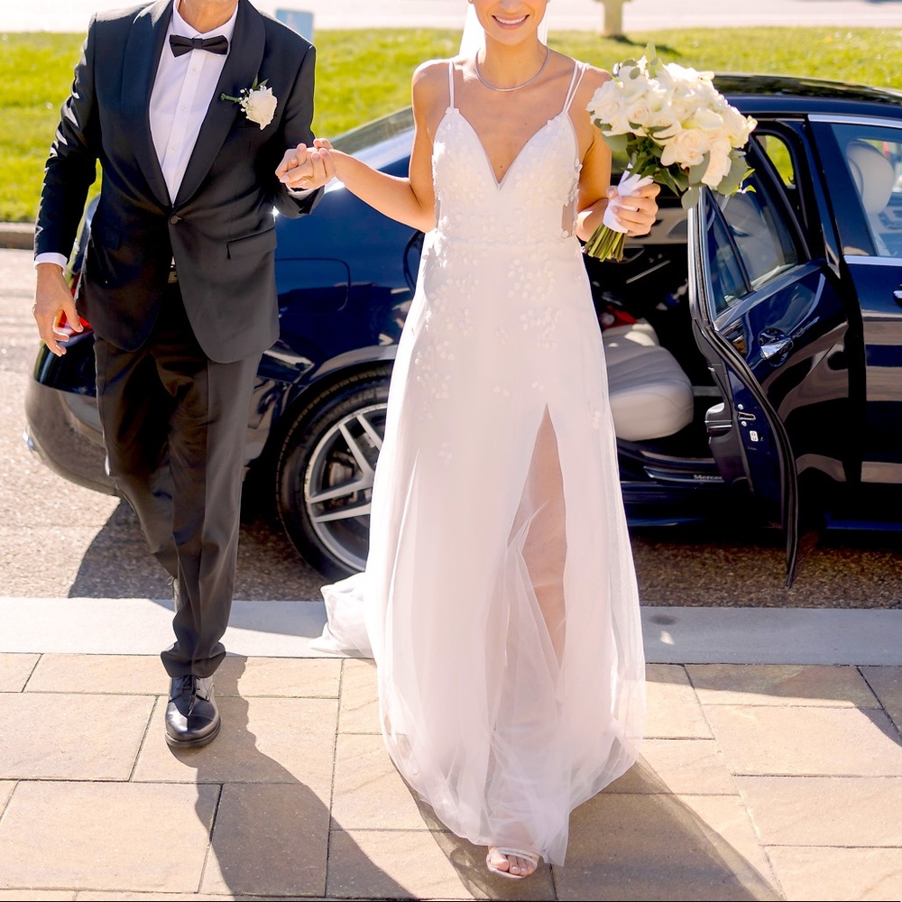 Elegant and Minimalist A-Line Wedding Gown
